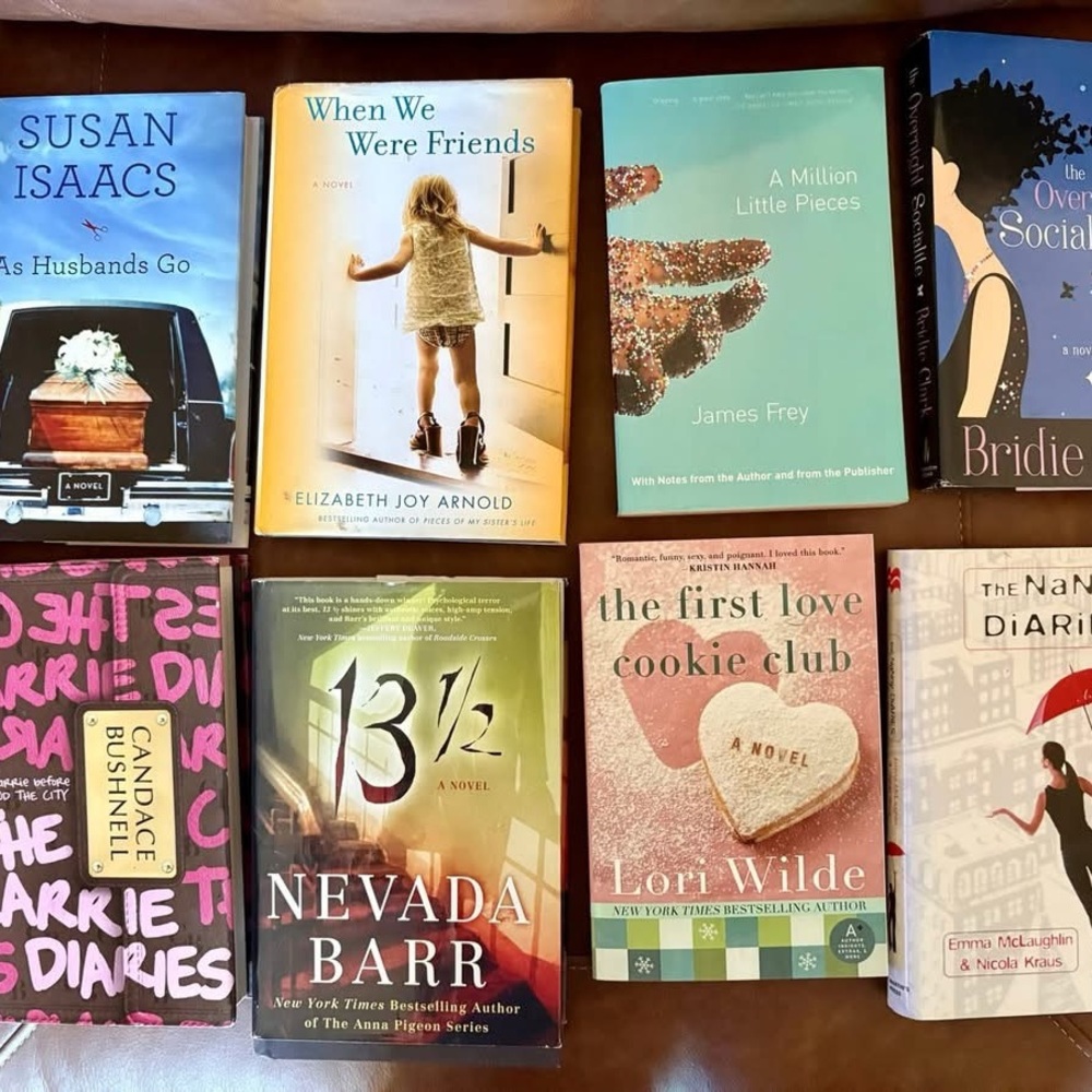 Assorted Book Collection - Picture 11 of 12